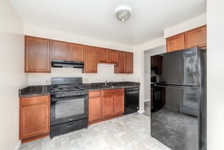 201 Deerfield Rd, East Syracuse, NY 13057