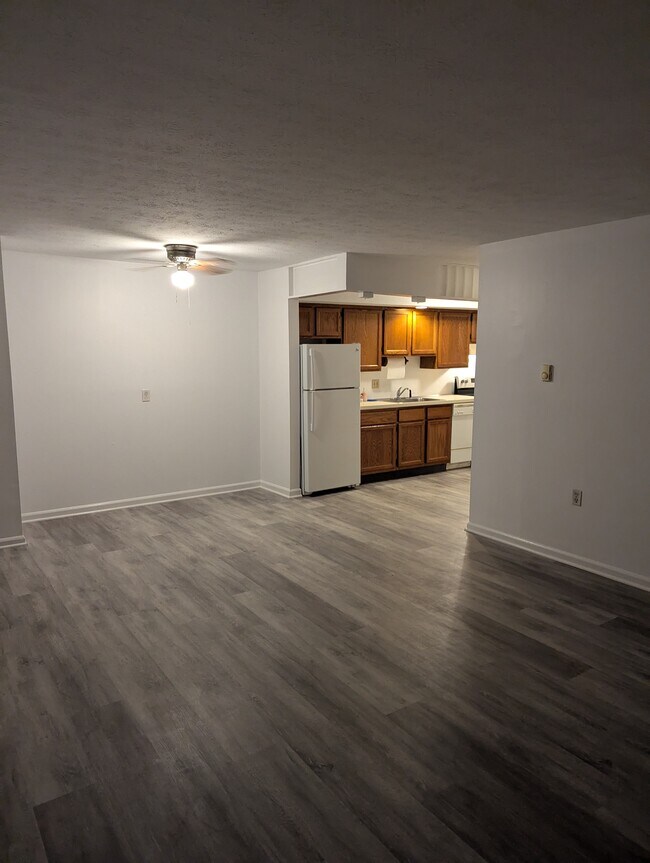 103 Horse Pond Rd unit 103 Salem, Salem, CT 06420 - photo 2