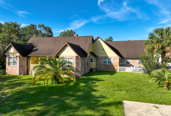 Cozy craftsman style homes can be found in the Village of Pine Run.