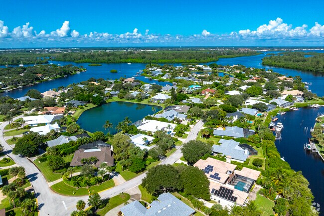 From water sports to golf and shopping Wabasso Beach offers something for everyone.