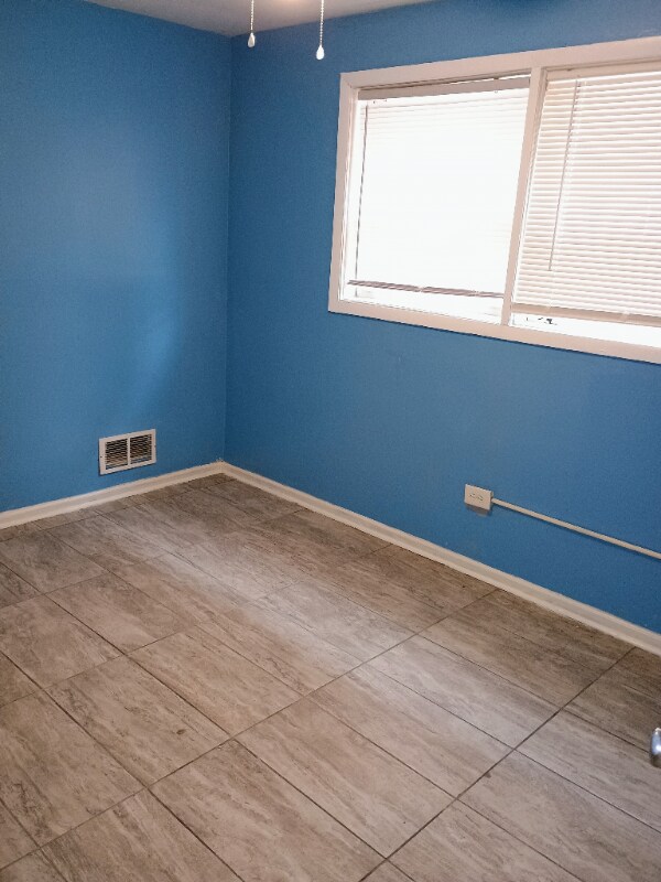 307 Yates Ave unit 1, Calumet City, IL 60409 - photo 5