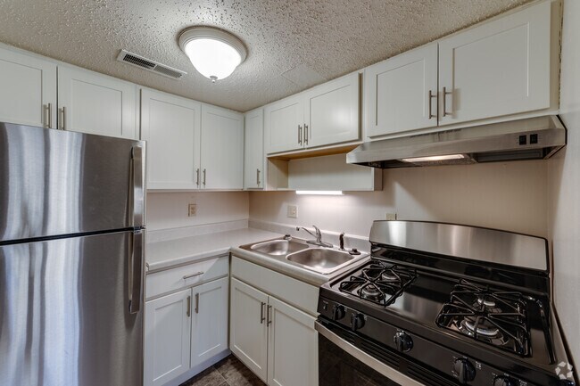 Old Farm Apartments, Elkhart, IN 46517 - photo 7