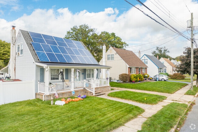 Quaint Cape Cod style homes built in the 1960s line the streets of Hutchinson Mills.