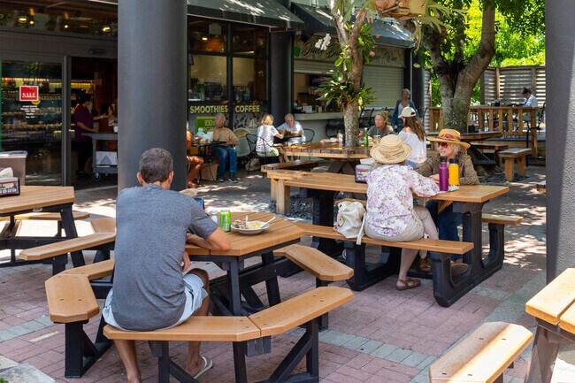 Food & Thought Market has outdoor seating for enjoying fresh smoothies, sandwhiches and salads.
