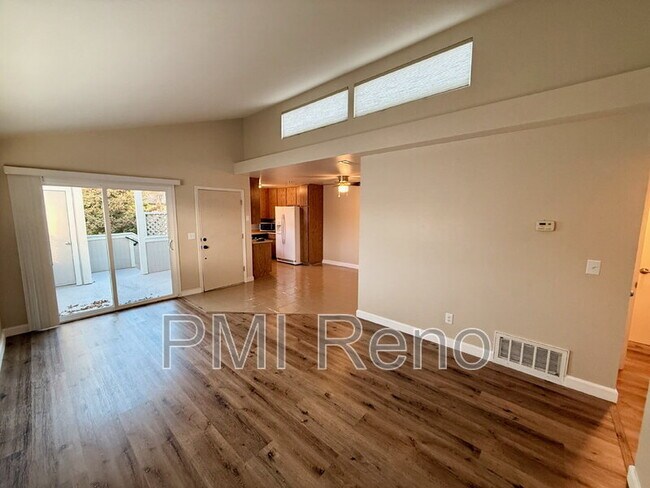 2507 Sycamore Glen Dr unit 1, Sparks, NV 89434 - photo 6
