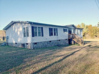 155 Back Ln Dr, Farmville, VA 23901