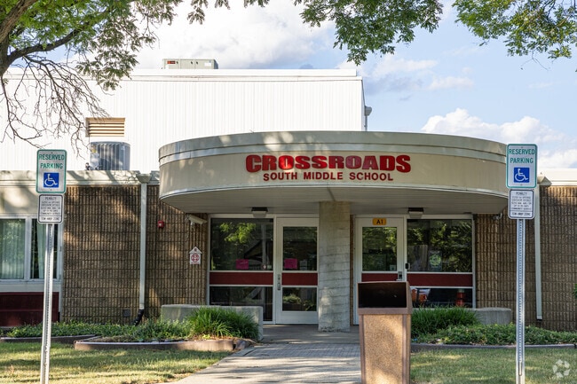 Crossroads Middle School is a highly rated public school serving students in grades 6-8.