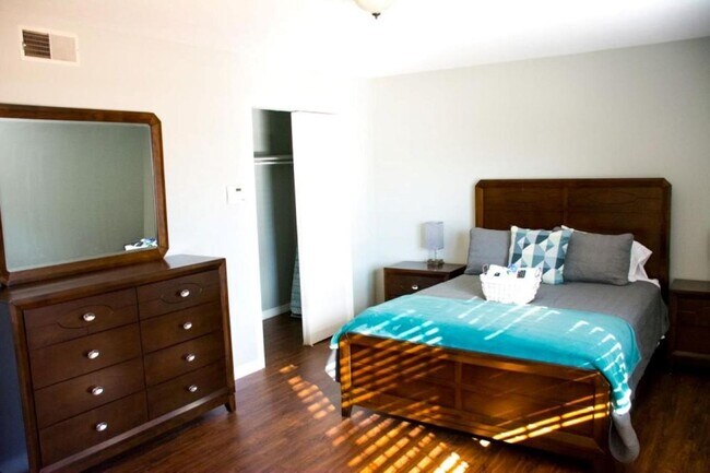 5206 Colfax Place, Seffner, FL 33584 - photo 6