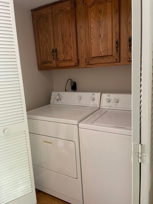 Full Size Washer/Dryer