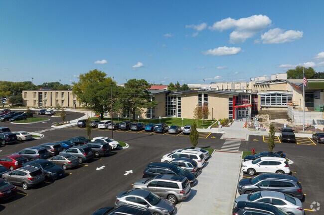 Barrington High School serves students in grades 9-12 near South Barrington.