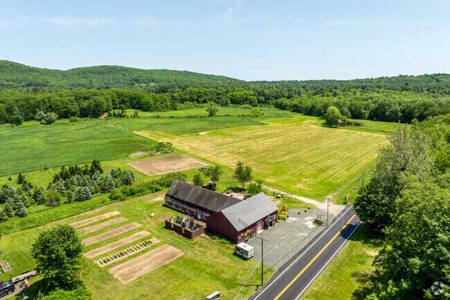 Granville is surrounded by sprawling farmland that reflects the town’s deep agricultural roots.