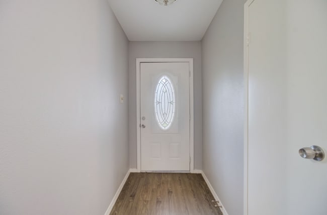 13614 Larkbrook St, San Antonio, TX 78233 - photo 4