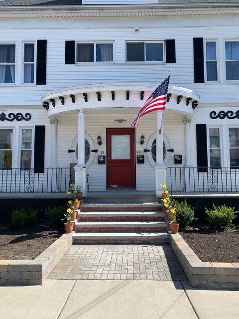 29 Locust St unit B, Everett, MA 02149 - photo 2