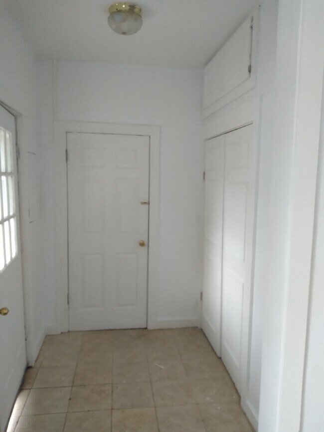 607-615 Main St unit Hobart Haven in Cats, Hobart, NY 13788 - photo 2