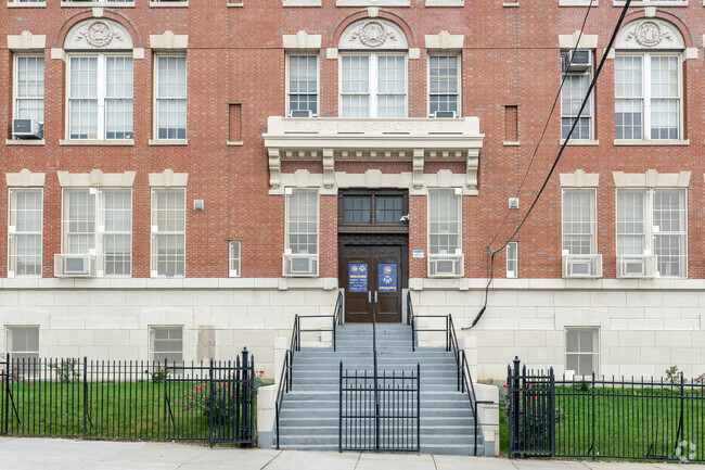 Entrance to P.S. 9 is located along 57th St.