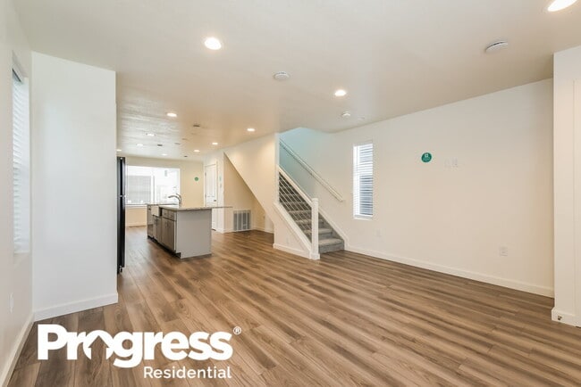 4735 N Tower Dr, Denver, CO 80249 - photo 6