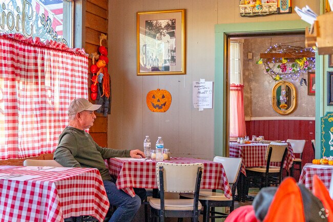 Rosalie Jioio Little Italy in Ligonier Borough serves delicious Italian cuisine.