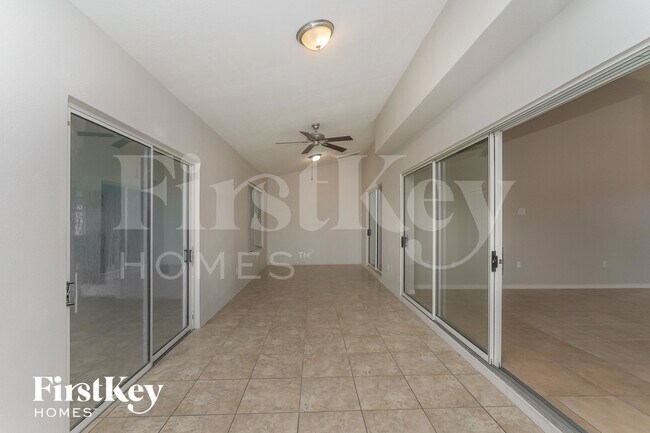 5718 Wedgefield Dr, Zephyrhills, FL 33541 - photo 7