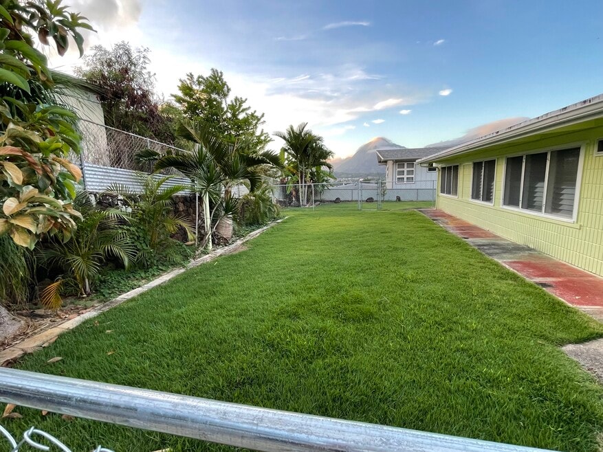 45-185 Lilipuna Rd unit B- Back, Kaneohe, HI 96744 - photo 1