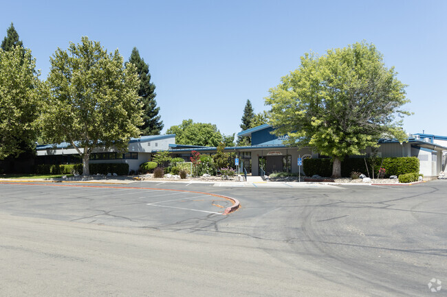 The student to teacher ratoio at Shasta Meadows Elementary is 24 to 1.