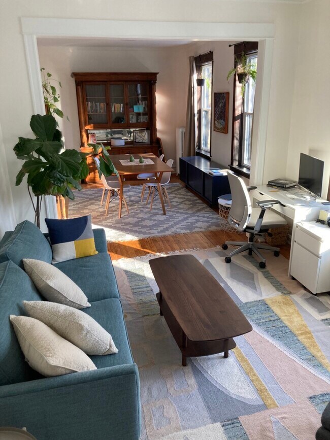 3018 W Schubert Ave Unit Fl 1, Chicago, IL 60647