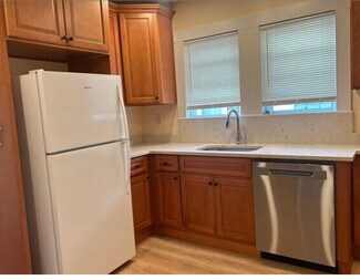 31 Cummins Hwy, Boston, MA 02131