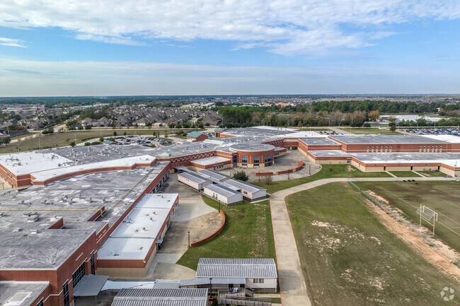 Tomball Memorial High School, Rankings & Reviews - Homes.com