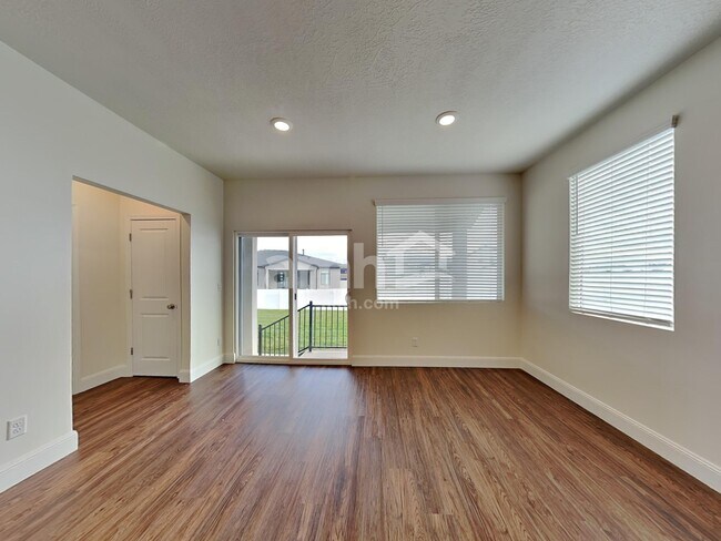 3371 S 2580 W, Syracuse, UT 84075 - photo 6