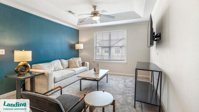 97 Market Point Dr unit 532.1407996, Greenville, SC 29607 - photo 2