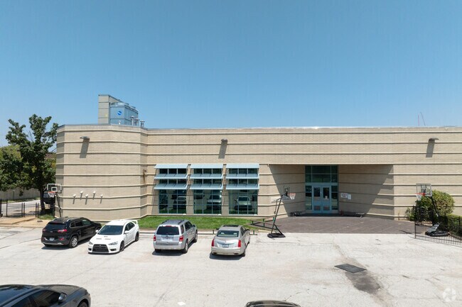 Compton-Drew Ilc Middle School has roughly 409 students.