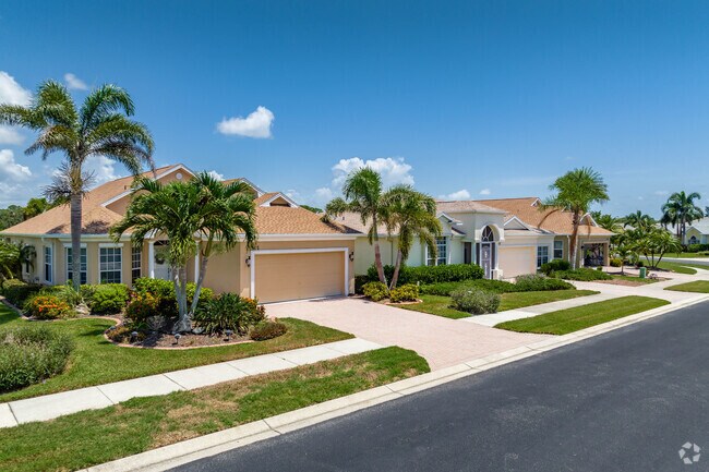 You have a variety of home styles in Boca Royale.