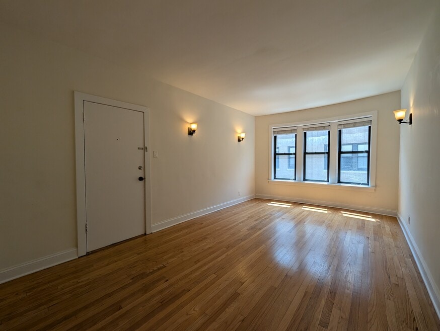 4036 N Ashland Ave unit 40-3W, Chicago, IL 60613 - photo 1
