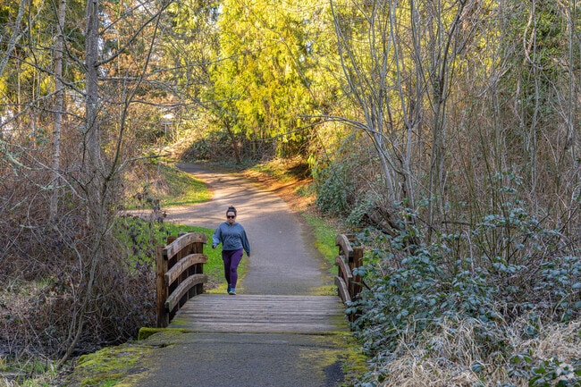 The Fanno Creek Trail cuts through Englewood Park on its way from Tualatin in the south to Beaverton.
