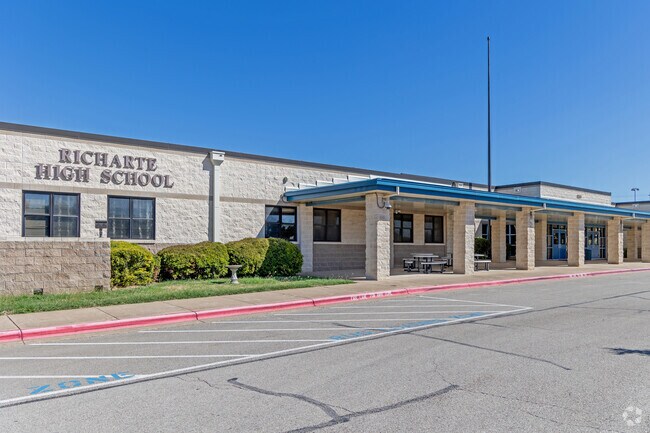 Richarte High School is the academic, alternative school of choice for Georgetown.