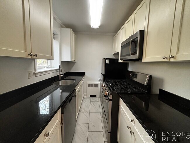 105 Longwood Ave unit 80-3, Brookline, MA 02446 - photo 2