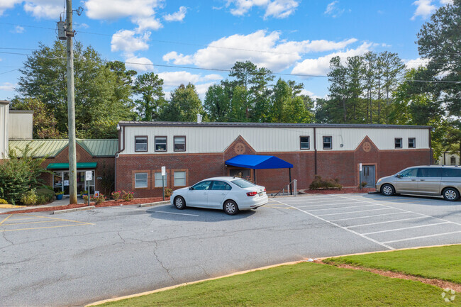 Atlanta Adventist Academy serves students.