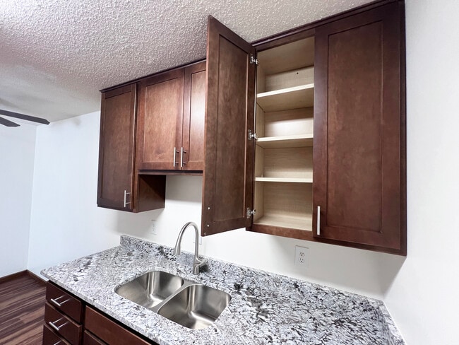 Lake Cove Village, Inver Grove Heights, MN 55077 - photo 3