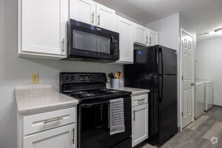 720 Valley View Dr, Council Bluffs, IA 51503