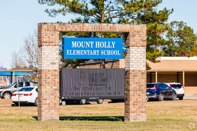 Mount Holly Elementary School sign welcomes students in.