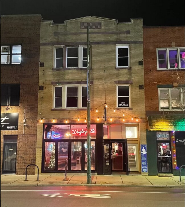 3720 N Clark St Unit 2, Chicago, IL 60613