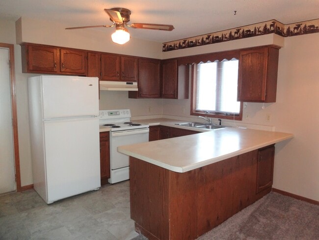 2825 56th St NW unit C, Rochester, MN 55901 - photo 4