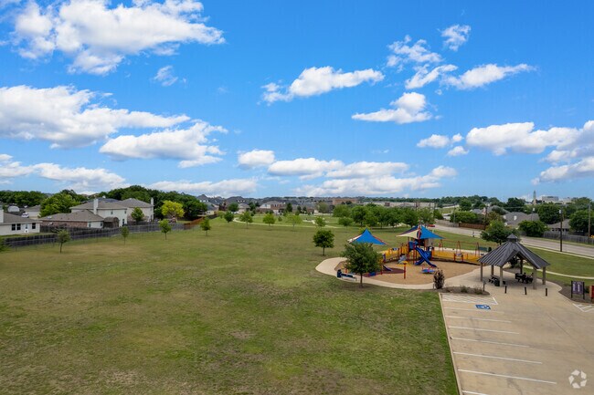 Discover nature's beauty Bicentennial Park in Crowley, TX.
