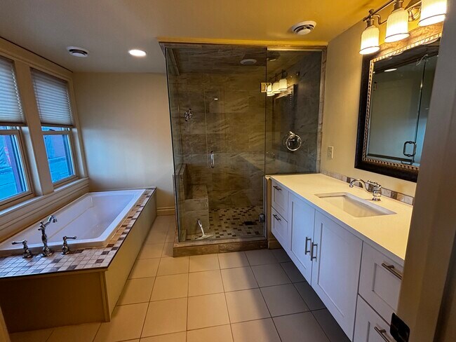 27 N Main St unit Uptown condo, Butte, MT 59701 - photo 5