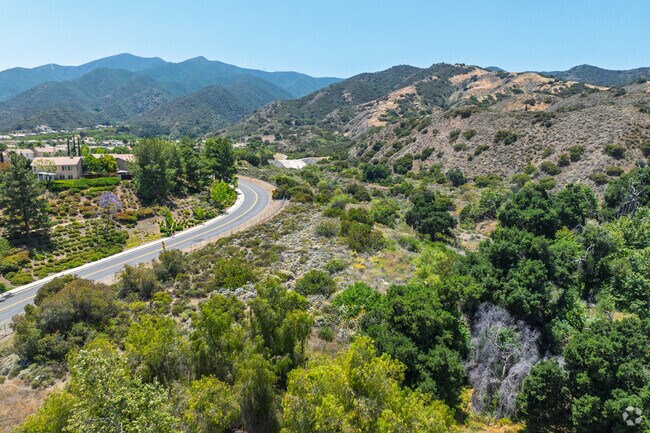 Wildrose residents live close to nature, the neighborhood framed by the Santa Ana Mountains.