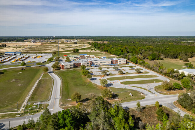 A beautiful aerial view of Hammett Bowen Jr. Elementary School's campus.