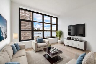 21 India St Unit 5-W, Brooklyn, NY 11222
