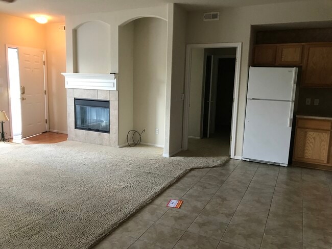 22920 E Roxbury Dr, Aurora, CO 80016 - photo 2