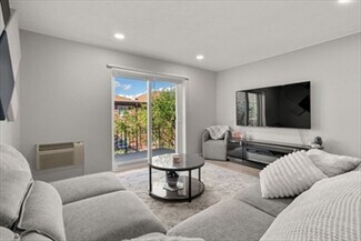 26 Westgate Rd Unit 6, Boston College, MA 02467