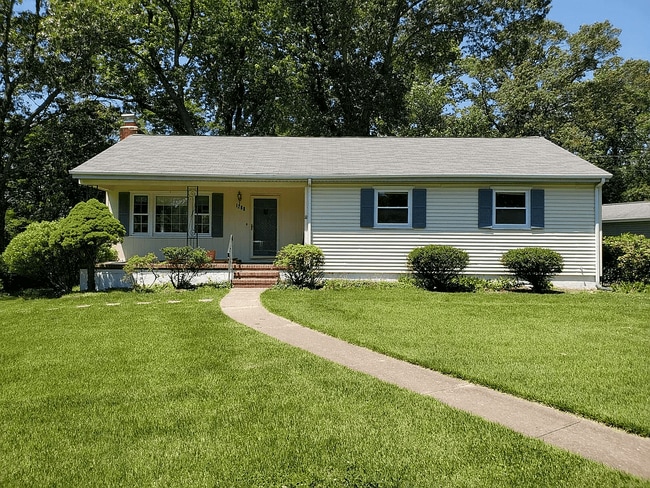 1260 Dogwood Rd unit Lower, Arnold, MD 21012 - photo 2