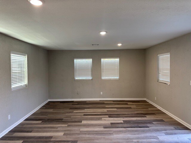 201 W Campbell Dr, Oklahoma City, OK 73110 - photo 4